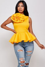 Load image into Gallery viewer, Peplum Corsage Detailed Top
